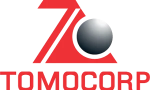 Logotipo institucional vertical de Tomocorp en color rojo y gris para pie de página.